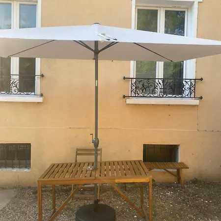 Homestay Renovees Proches De Paris Centre, Des Sites Olympiques, Avec Belle Terrasse Calme *